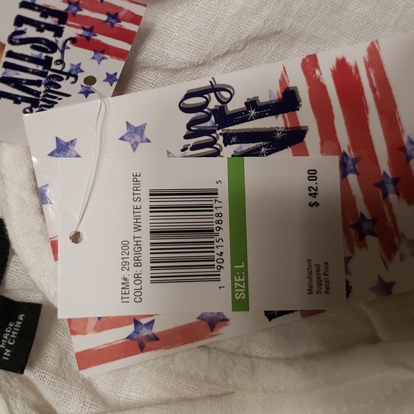 NWT Feeling Festive, Red, White Blue V-Neck top with capped ruffle sleeves.  L - Picture 3 of 5